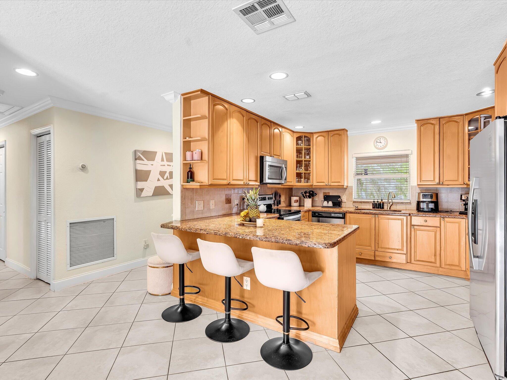 11 Forest Hills Lane Boca Raton, FL 33431 - Photo 54 of 59 Kitchen