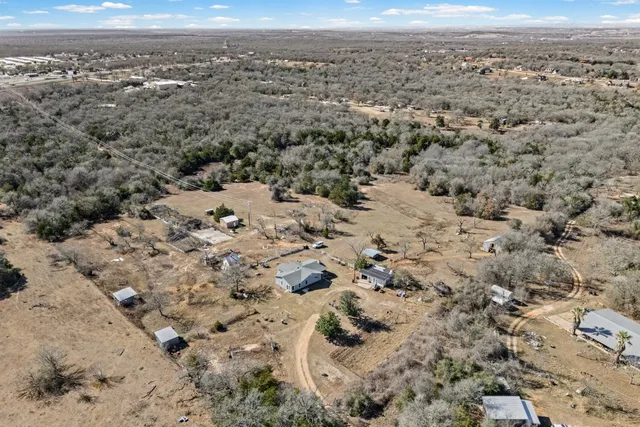 $739,900 | 222 Pope Bend North, Cedar Creek, TX 78612