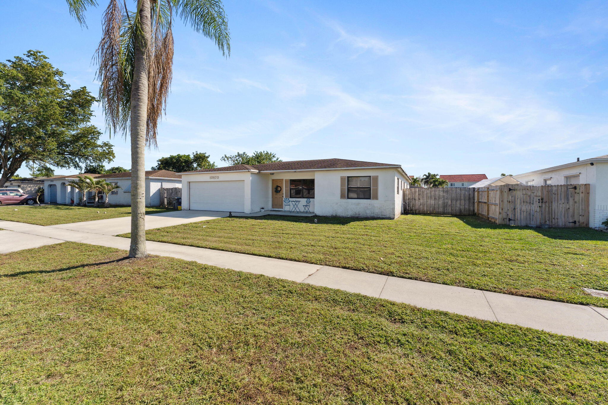 10870 Stacey Lane Boca Raton, FL 33428 - Photo 3 of 27 17-web-or-mls-DSC03944
