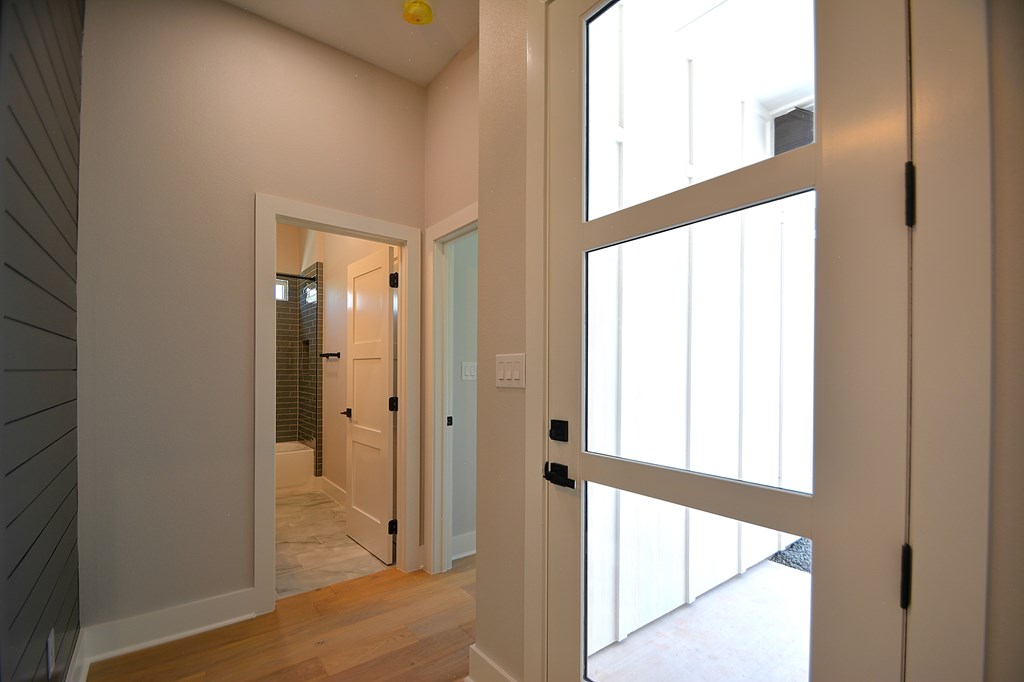 513 Conner Court Kerrville, TX 78028 - Photo 32 of 54 a view of an entryway