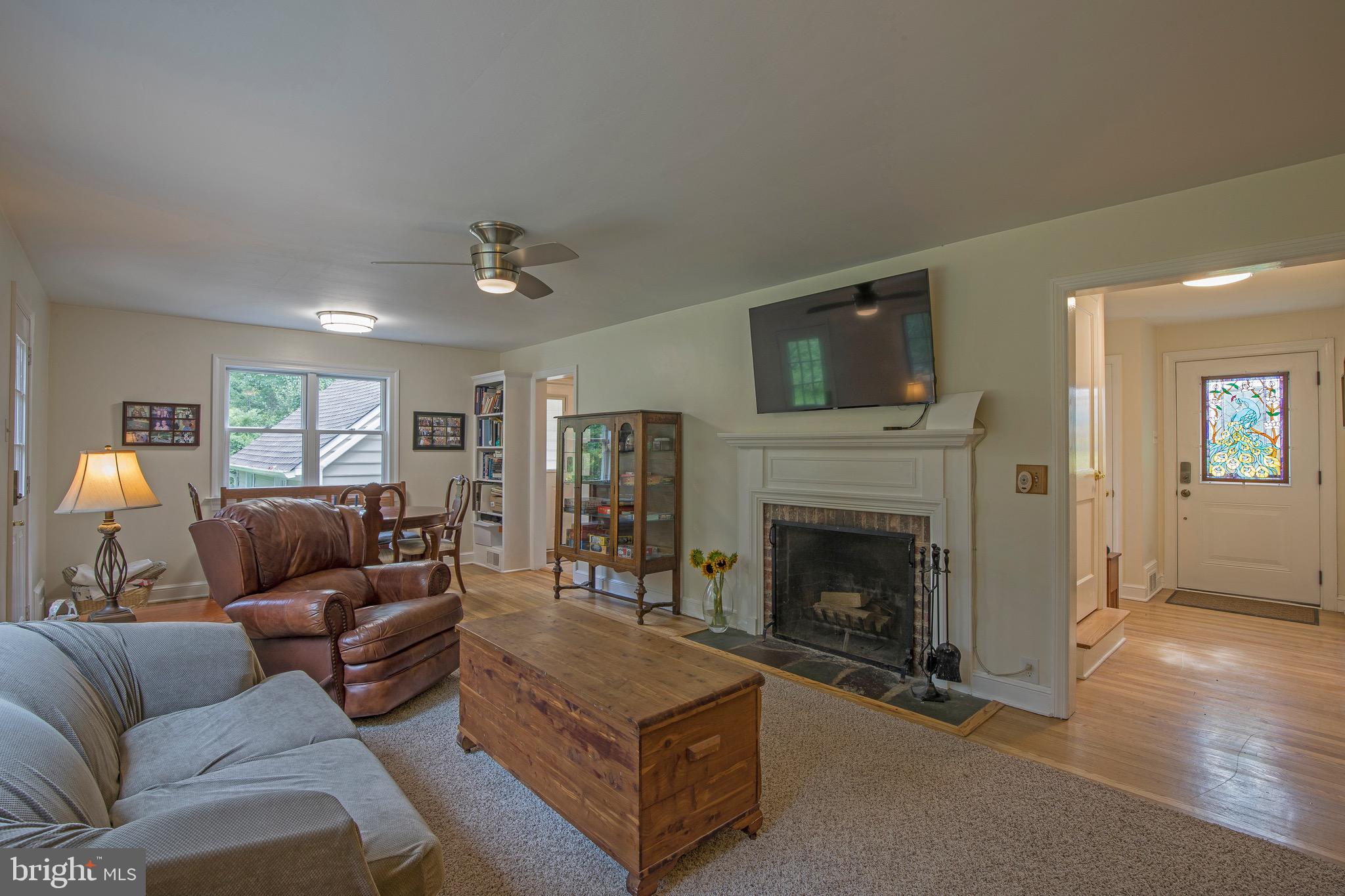 508 Washington Crossing Road Newtown, PA 18940 - Photo 14 of 39 Family room/LR