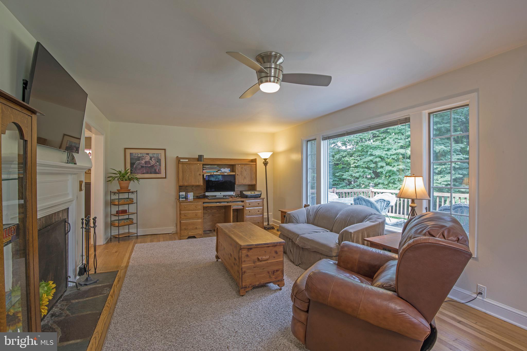 508 Washington Crossing Road Newtown, PA 18940 - Photo 19 of 39 Family room/living room
