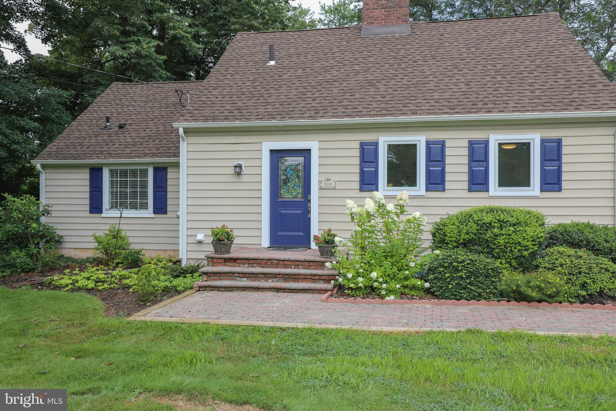 508 Washington Crossing Road Newtown, PA 18940 - Photo 3 of 39 Exterior front entrance