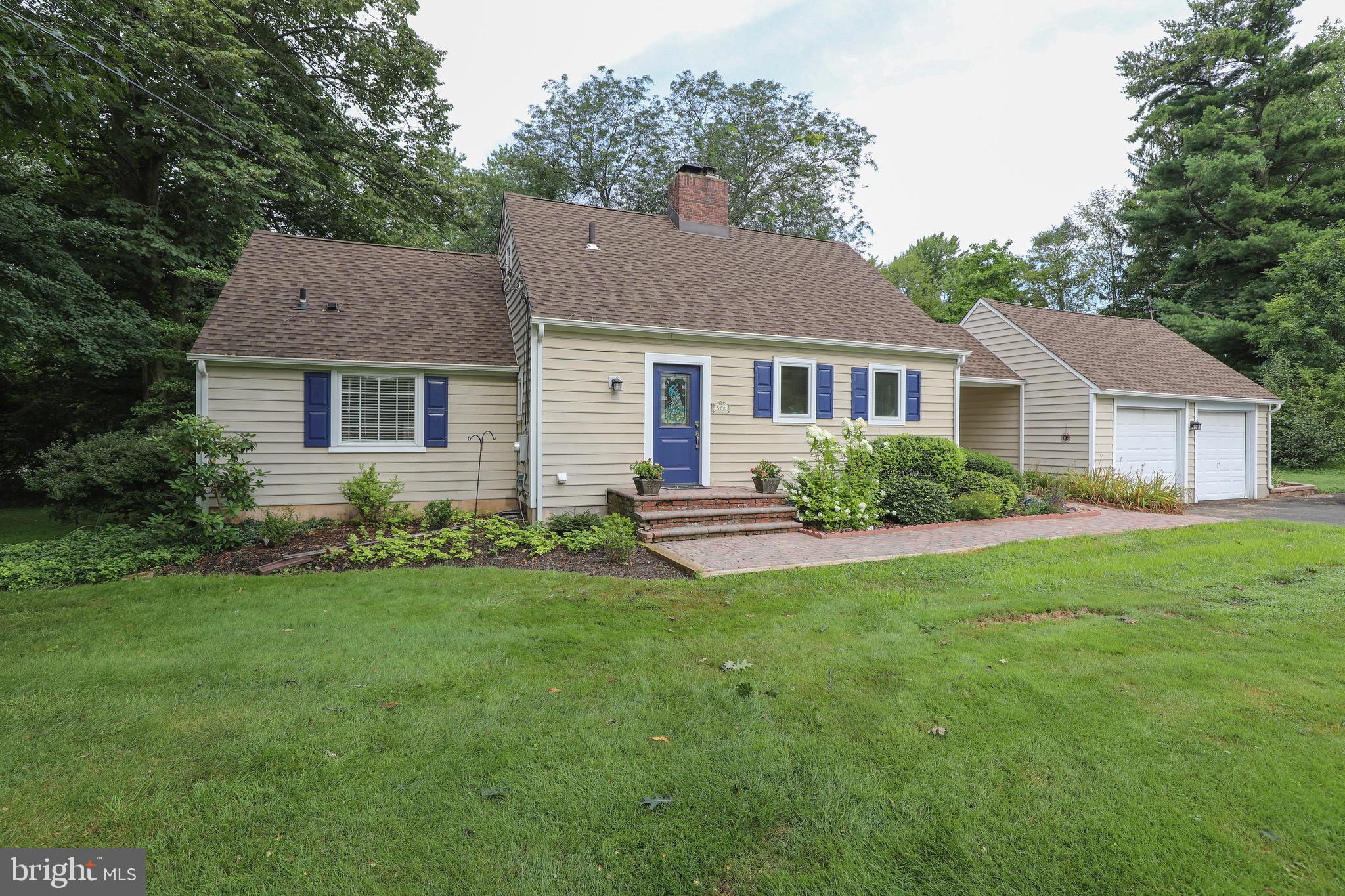 508 Washington Crossing Road Newtown, PA 18940 - Photo 5 of 39 Front of home