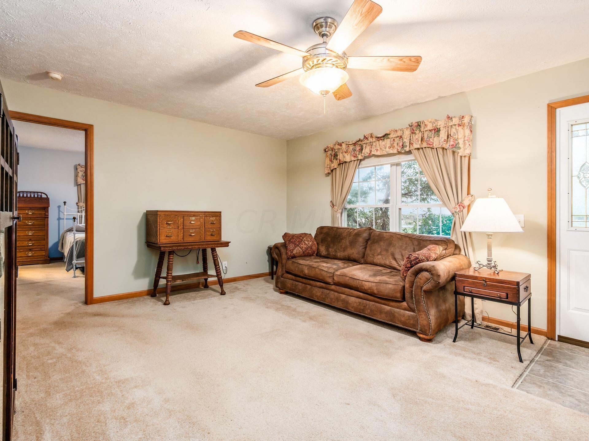 11721 Rosedale Road Mechanicsburg, OH 43044 - Photo 6 of 41 006