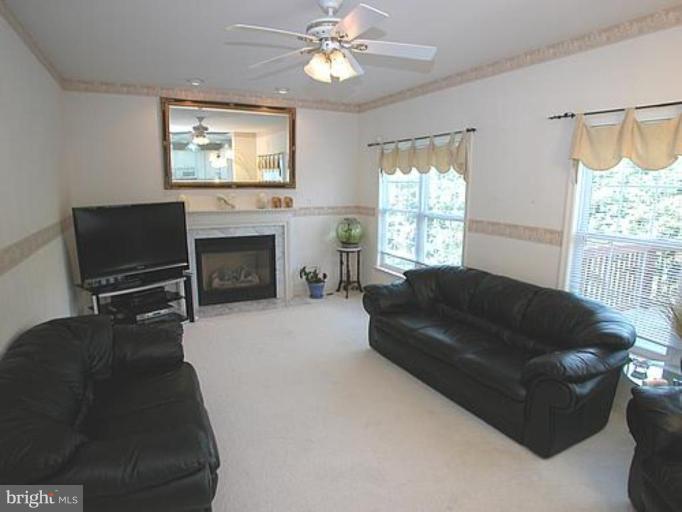 5068 Jericho Road Columbia, MD 21044 - Photo 10 of 19 Family Room