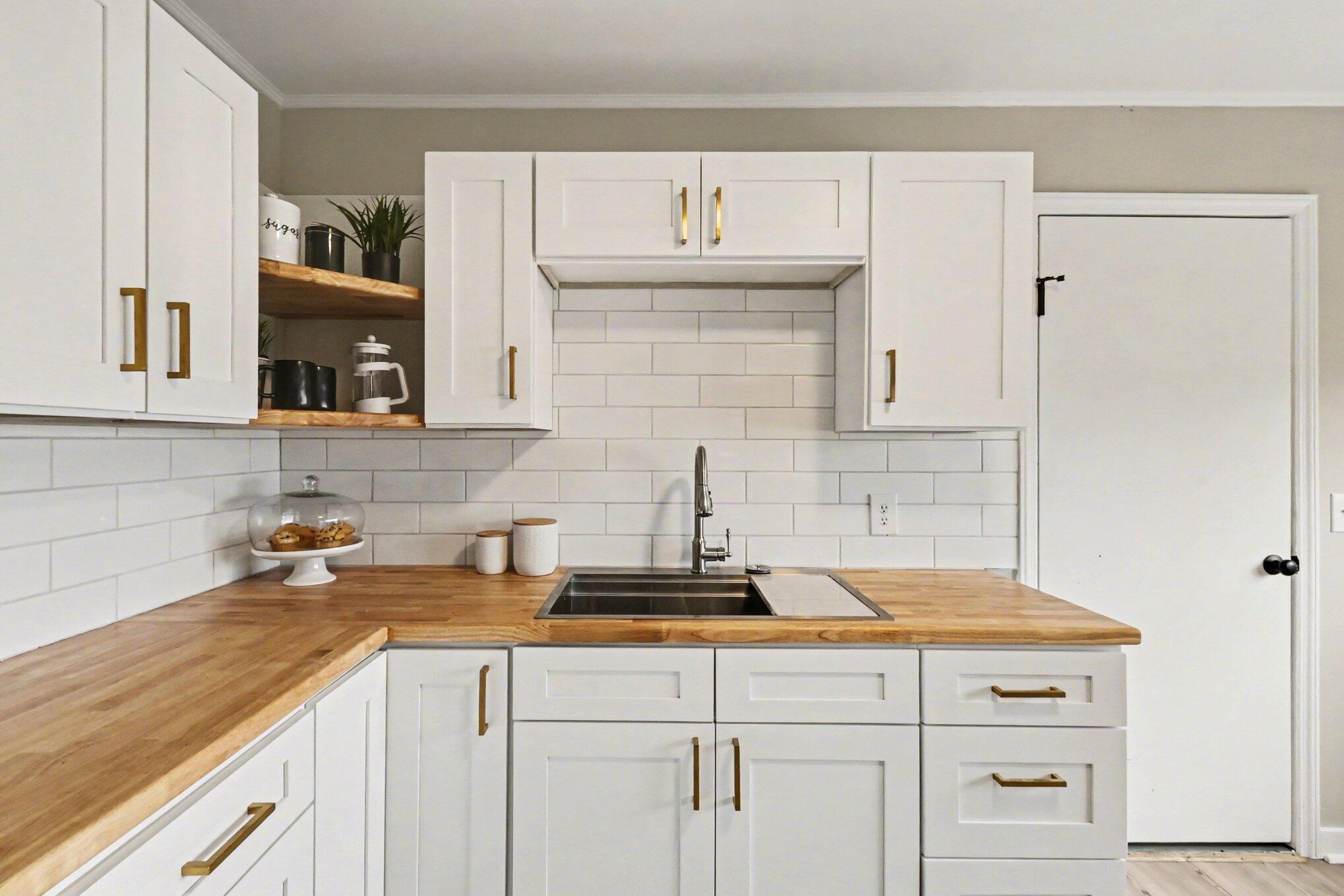 348 West State Road Hastings, MI 49058 - Photo 9 of 29 008_file_2143