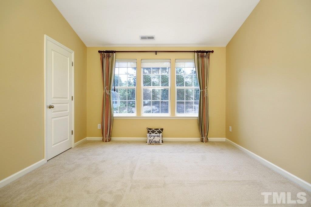 5315 Crescentview Parkway Raleigh, NC 27606 - Photo 15 of 25 Gallery Image 15