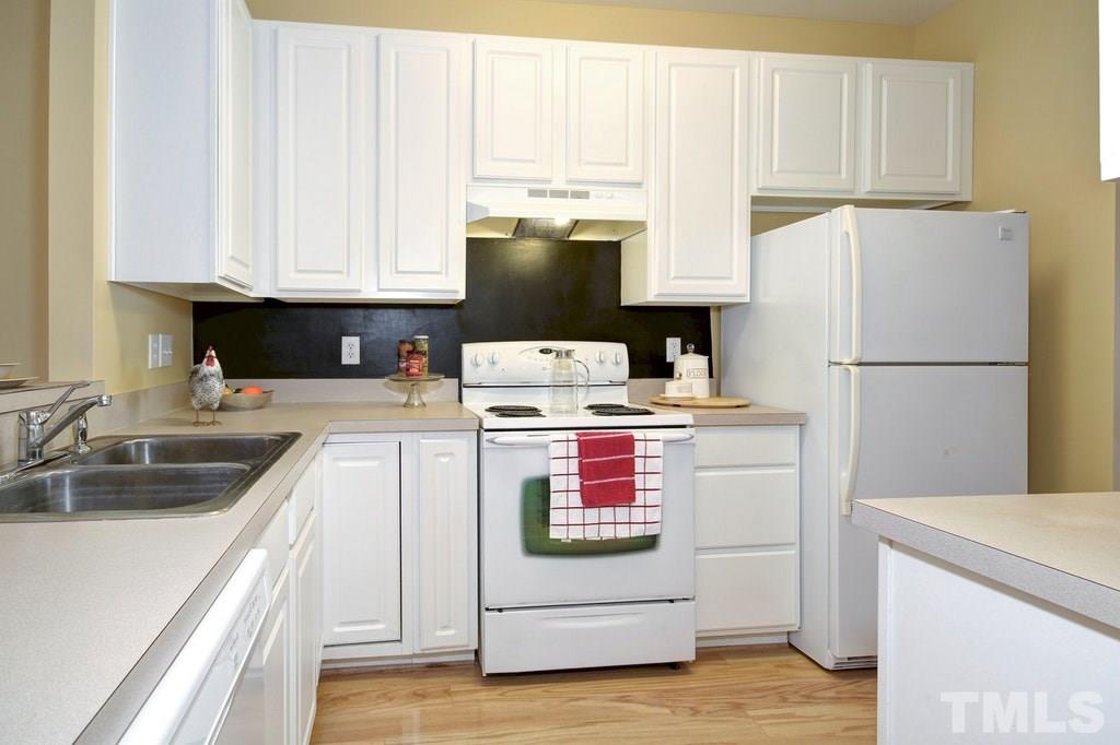 5315 Crescentview Parkway Raleigh, NC 27606 - Photo 8 of 25 Gallery Image 8