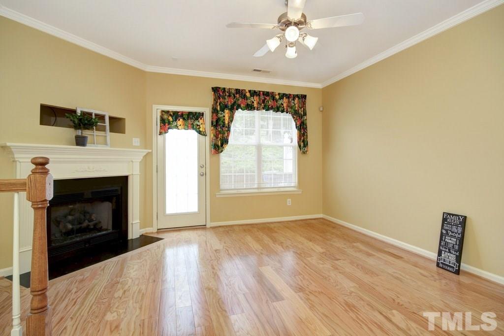 5315 Crescentview Parkway Raleigh, NC 27606 - Photo 9 of 25 Gallery Image 9