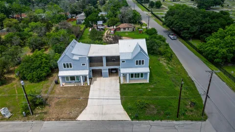 $325,000 | 893 East Mather Street, New Braunfels, TX 78130