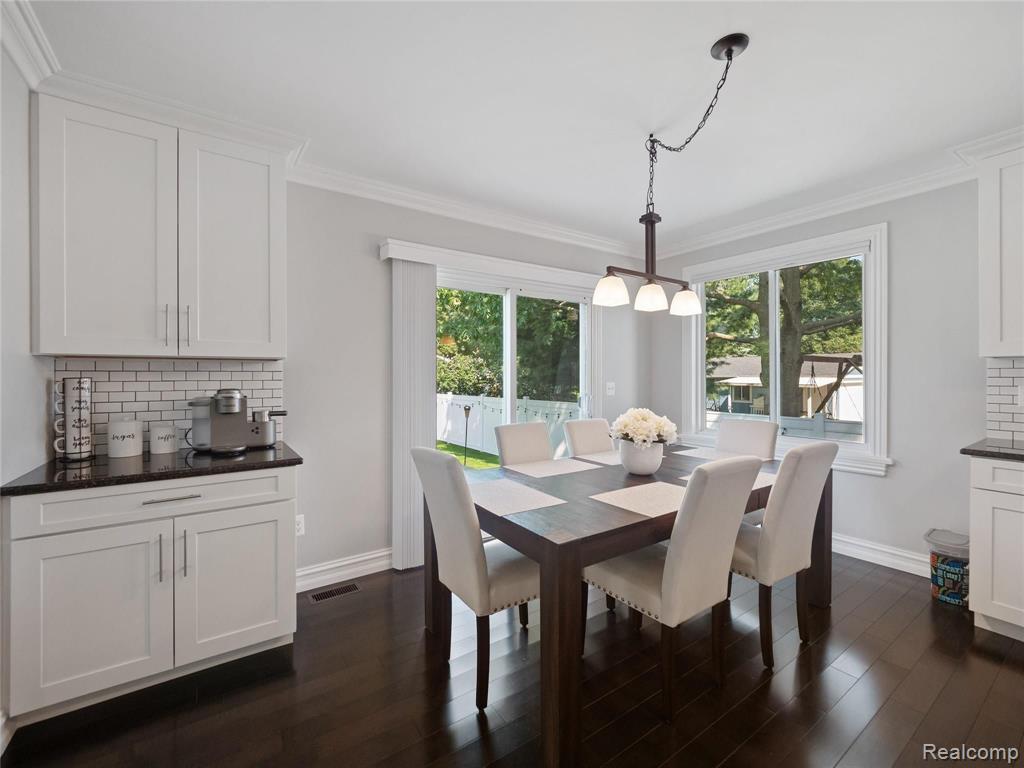 2446 Eastern Avenue Rochester Hills, MI 48307 - Photo 14 of 48