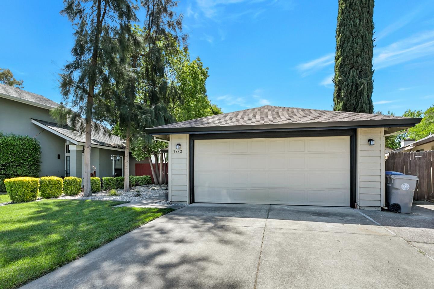 3582 Rio Pacifica Way Sacramento, CA 95834 - Photo 6 of 43 Gallery Image 6