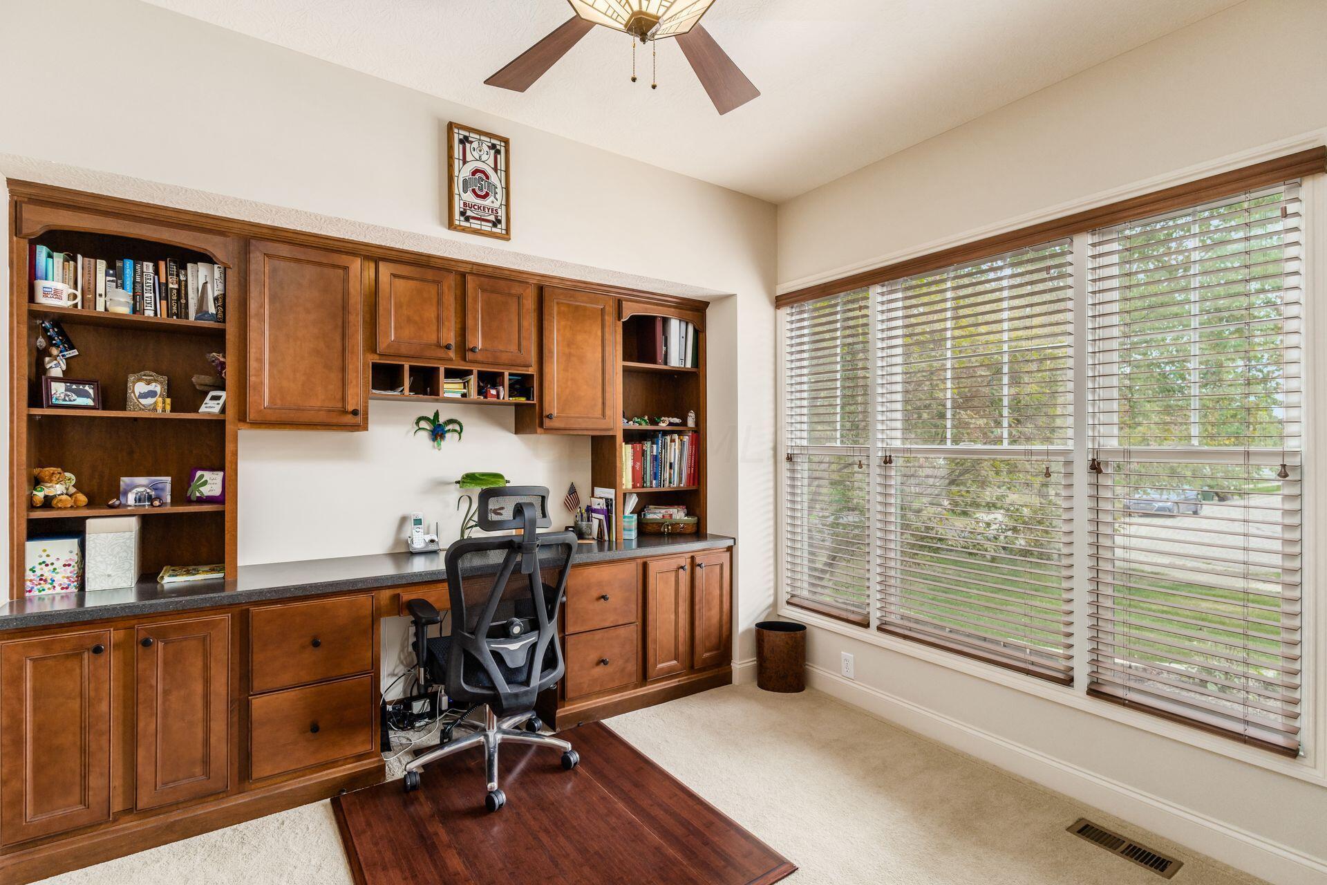 7515 Presidium Loop Galena, OH 43021 - Photo 10 of 66 Beautiful built in office