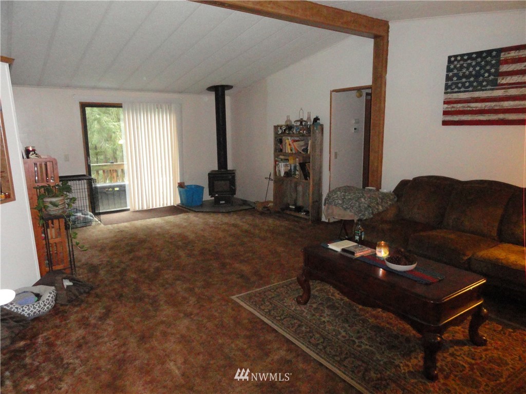 2632 Seminary Hill Road Centralia, WA 98531 - Photo 3 of 13 Gallery Image 3