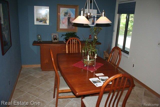 560 Lake Forest Road Rochester, MI 48309 - Photo 7 of 13 dining2.JPG