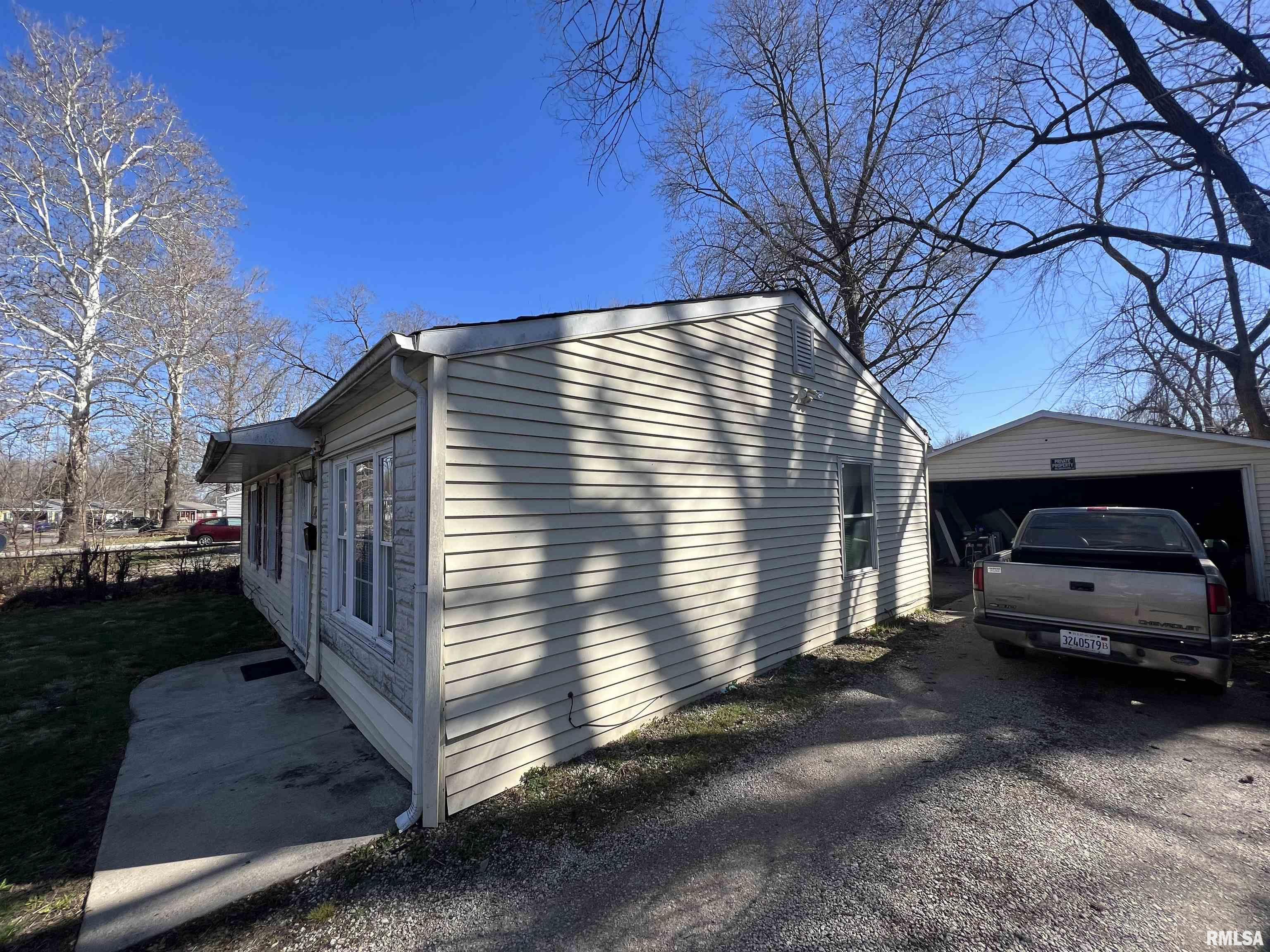 1832 South Pope Avenue Springfield, IL 62703 - Photo 3 of 3 Gallery Image 3