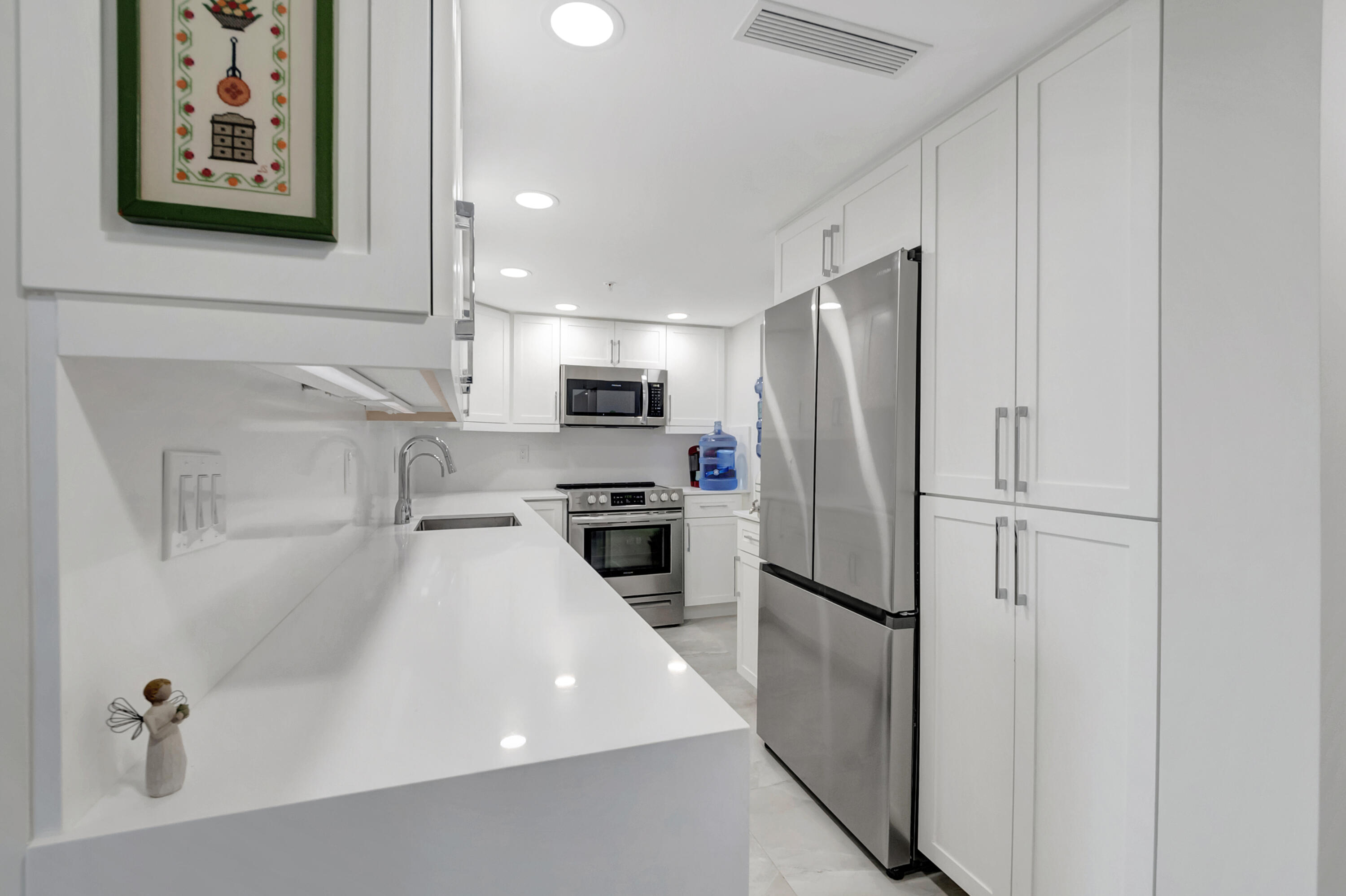 7738 Lakeside Boulevard, Unit 383 Boca Raton, FL 33434 - Photo 12 of 69 DSC_9067