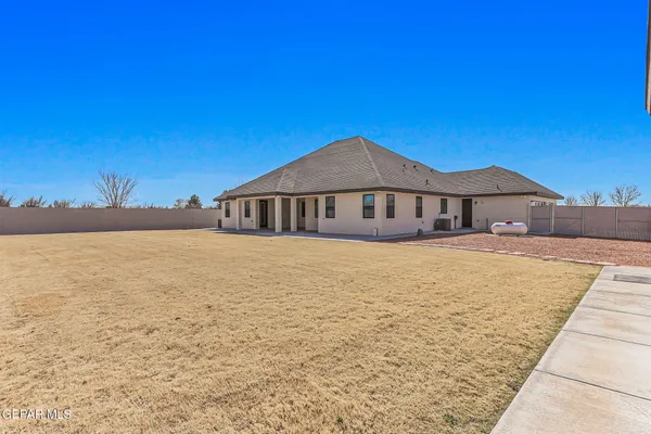 $1,299,950 | 12329 Sugden Road, Clint, TX 79836
