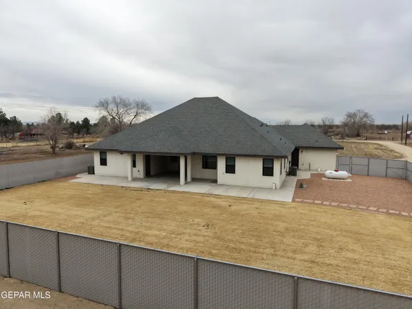 $1,299,950 | 12329 Sugden Road, Clint, TX 79836