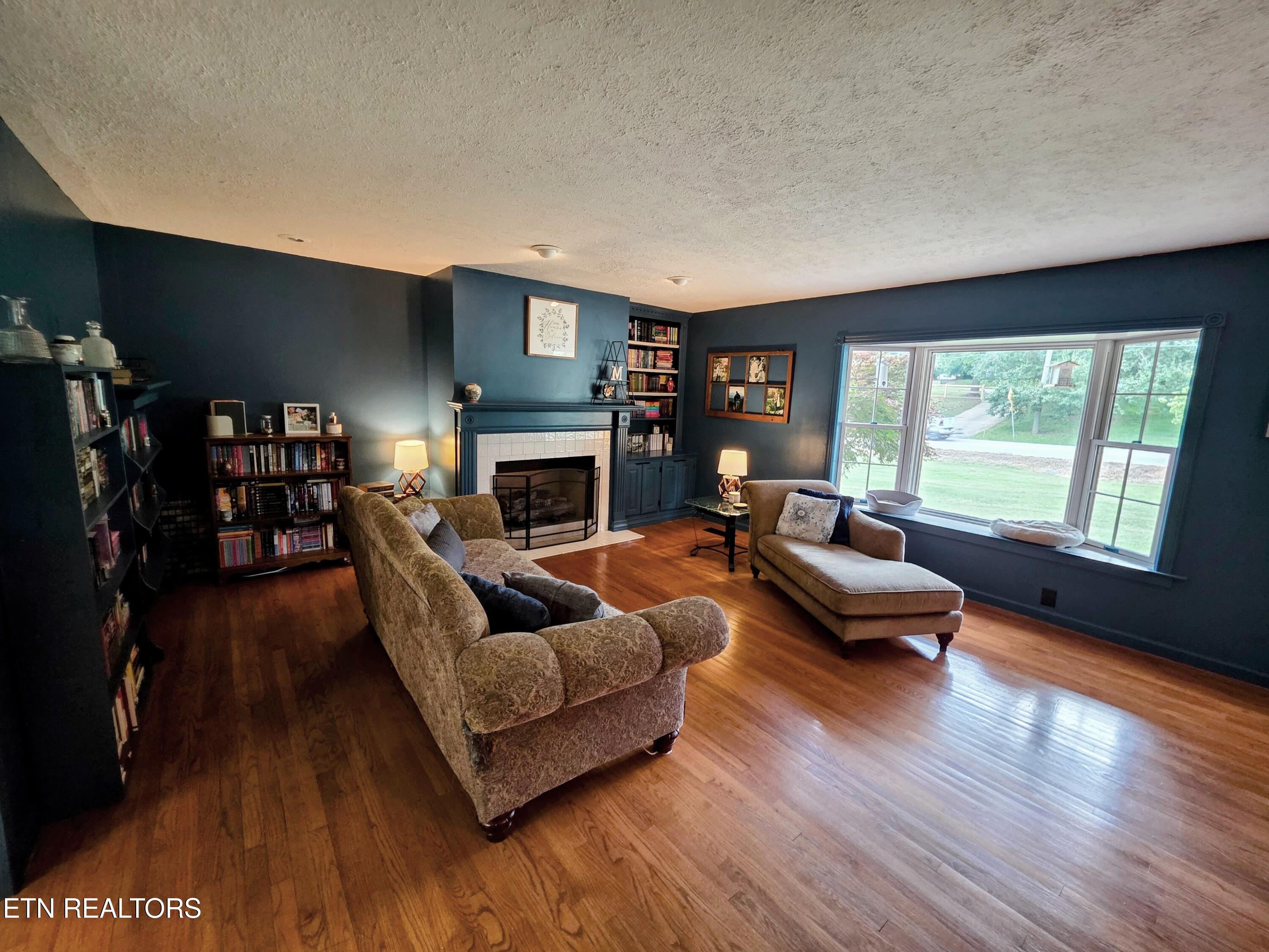 3625 Cunningham Road Knoxville, TN 37918 - Photo 6 of 35 LIVING