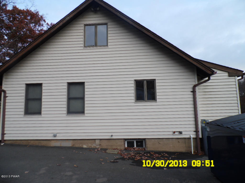361 Rt 590 Greeley, PA 18425 - Photo 14 of 34