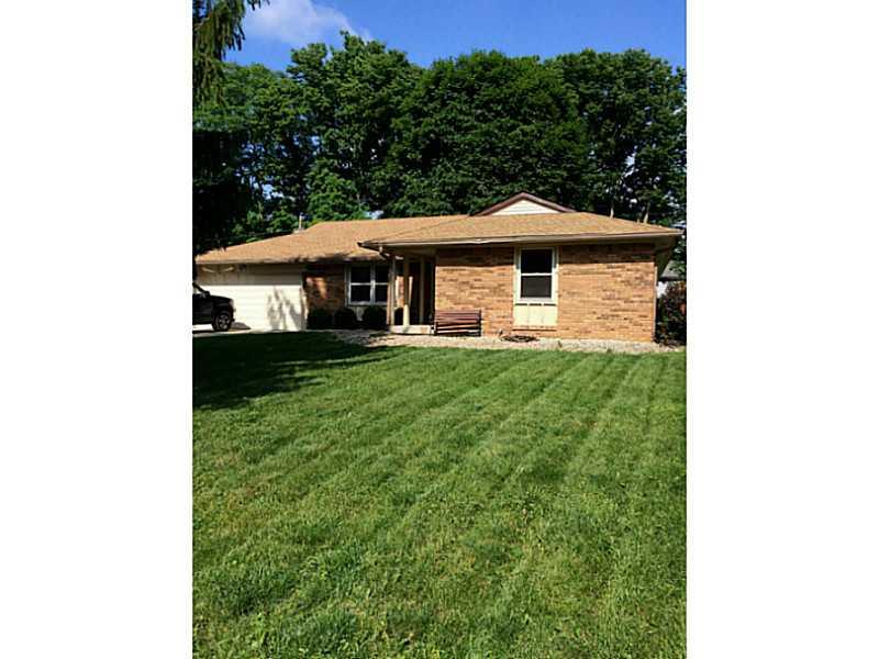 385 Shadow Road Greenwood, IN 46142 - Photo 1 of 20