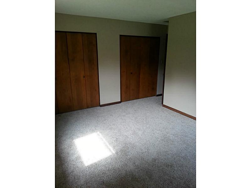 385 Shadow Road Greenwood, IN 46142 - Photo 12 of 20