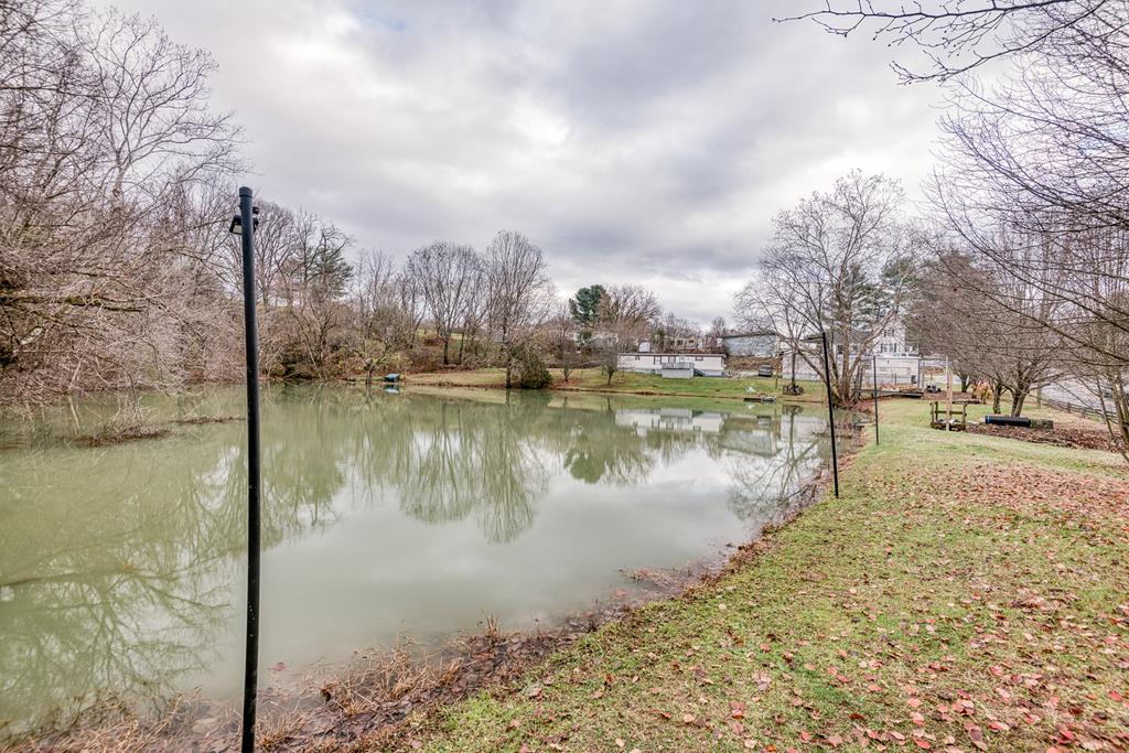 456 Walnut Hill Road Bristol, TN 37620 - Photo 26 of 40 Gallery Image 26