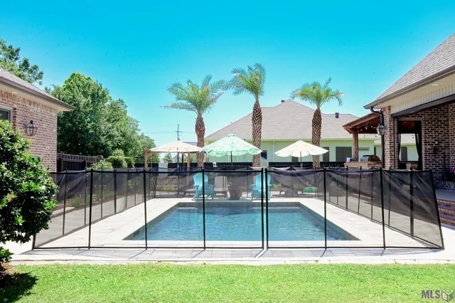 $987,000 | 187 Regal Row, Houma, LA 70360