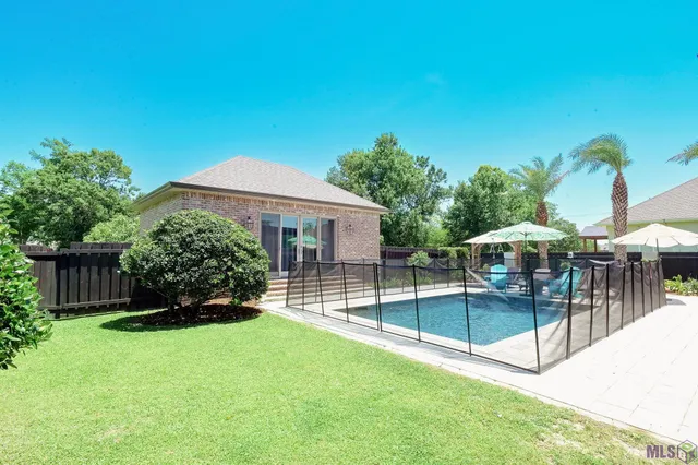 $987,000 | 187 Regal Row, Houma, LA 70360