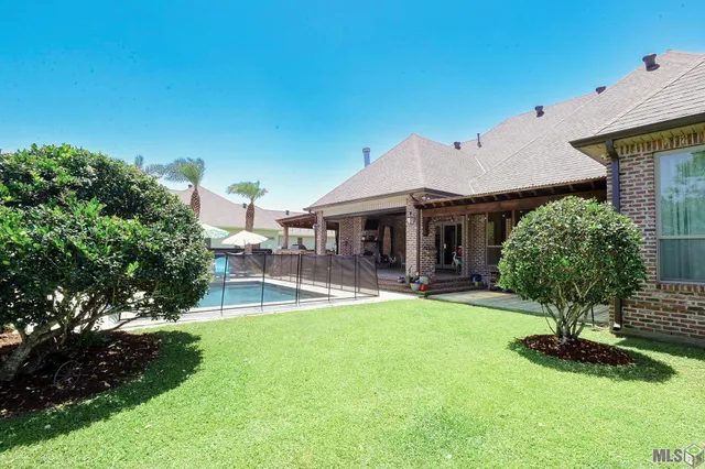 $987,000 | 187 Regal Row, Houma, LA 70360