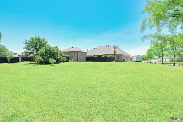 $987,000 | 187 Regal Row, Houma, LA 70360