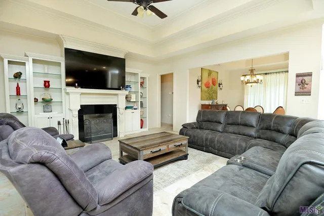 $987,000 | 187 Regal Row, Houma, LA 70360