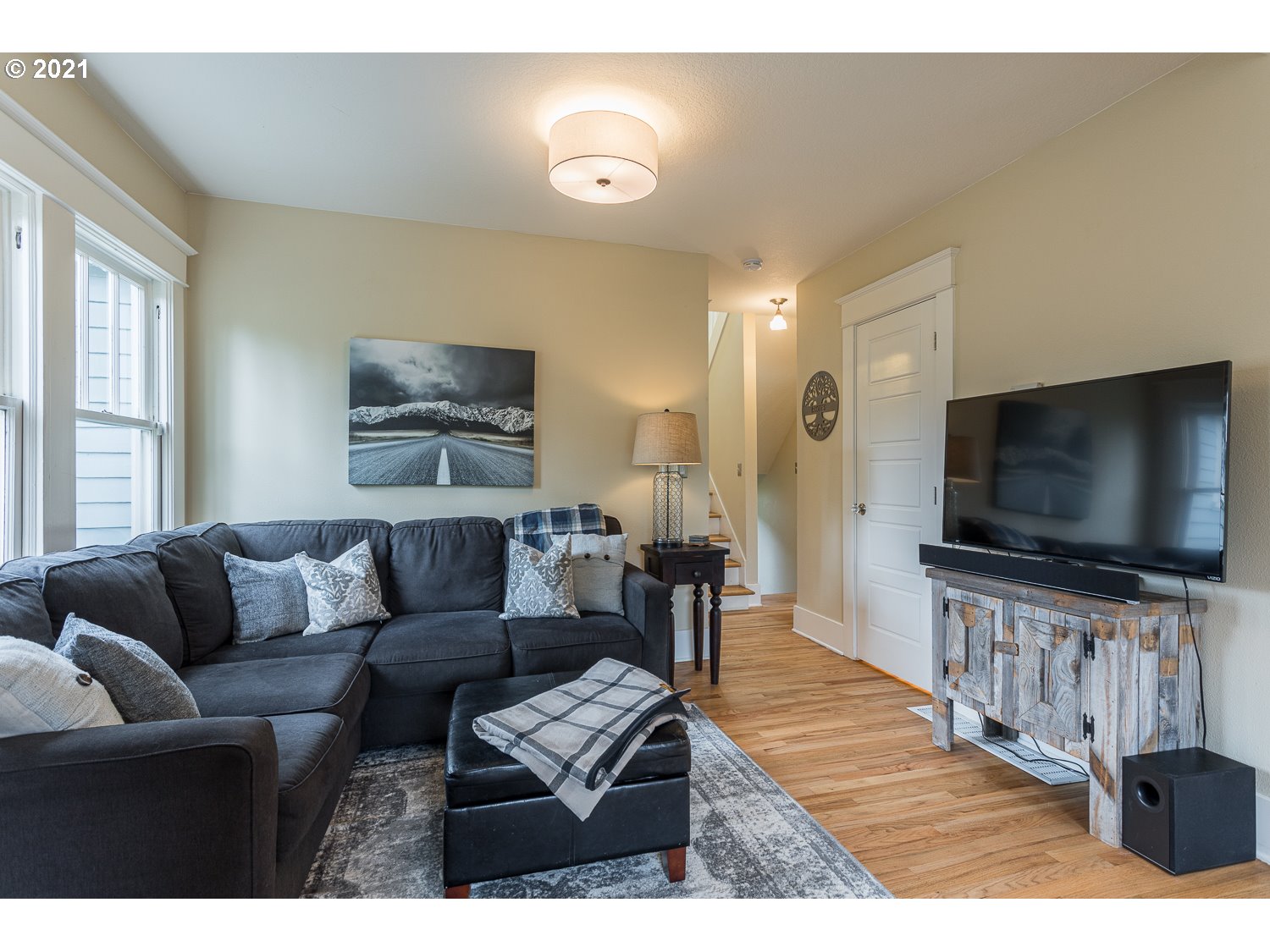 9130 Southwest 80th Avenue Portland, OR 97223 - Photo 5 of 30 Gallery Image 5