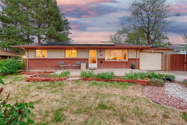 front view of house with a big yard