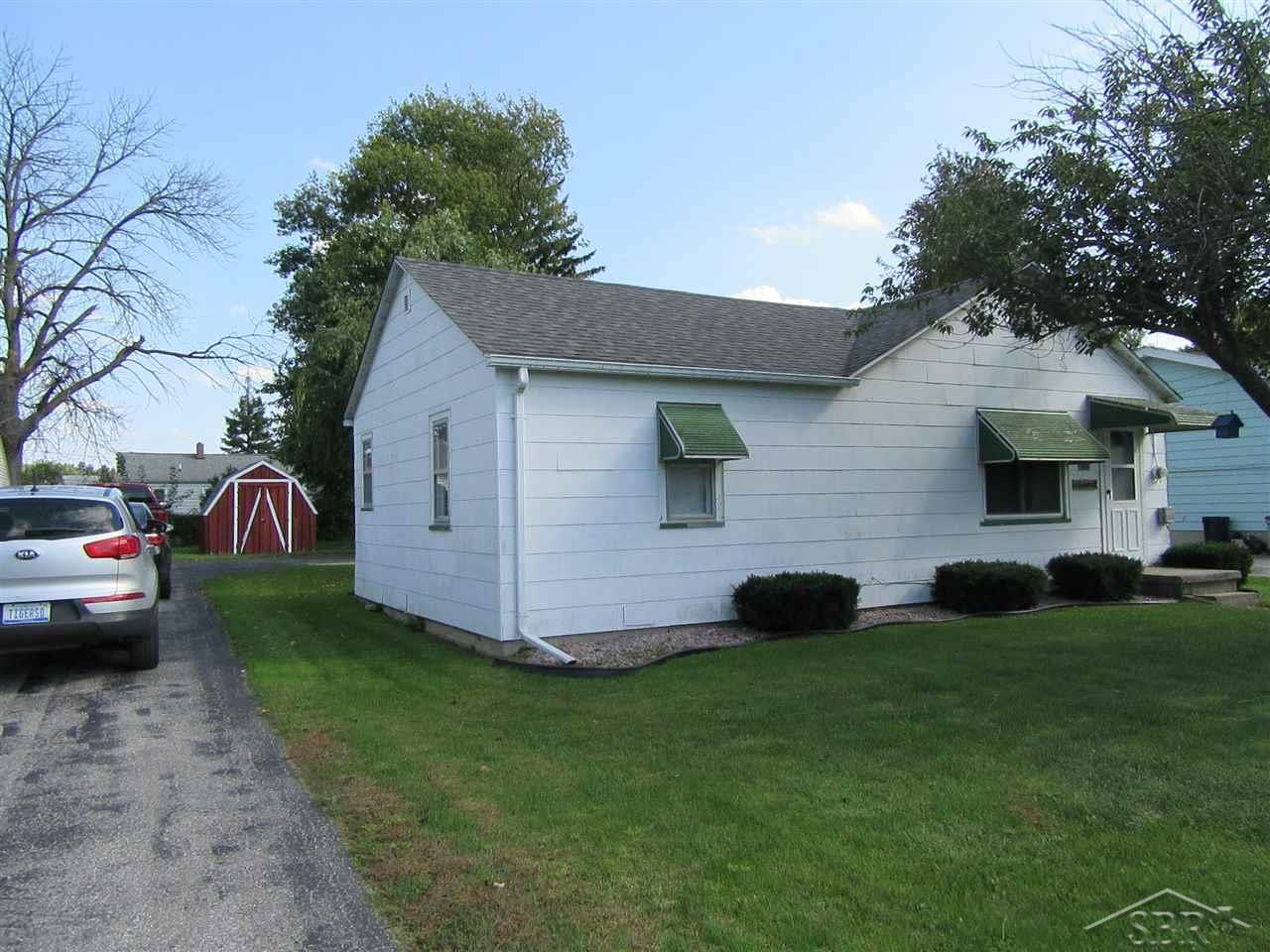 4125 Hackberry Road Bridgeport, MI 48722 - Photo 2 of 3 31305162-1.JPG