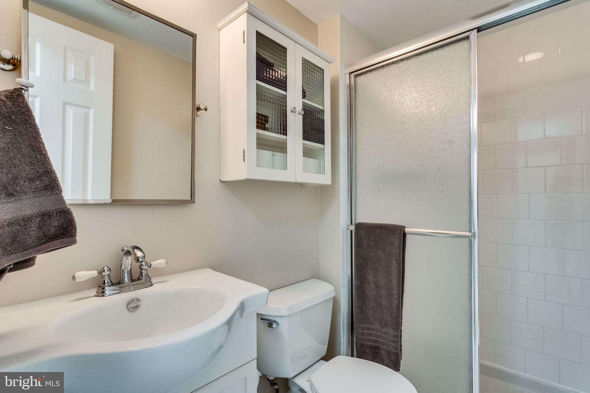 7700 Hayfield Road Alexandria, VA 22315 - Photo 46 of 58 Lower level full bath
