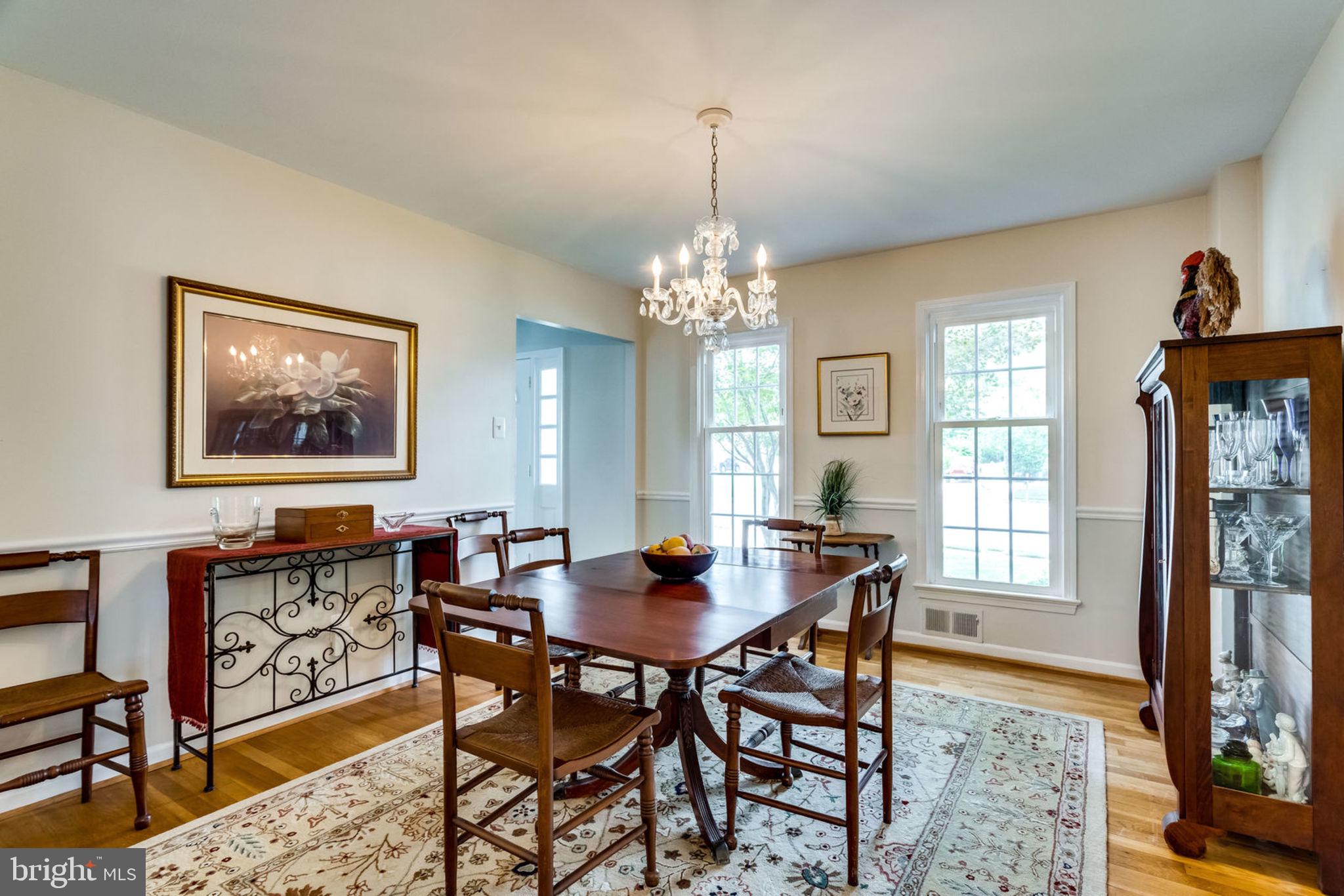 7700 Hayfield Road Alexandria, VA 22315 - Photo 9 of 58 Separate dining room