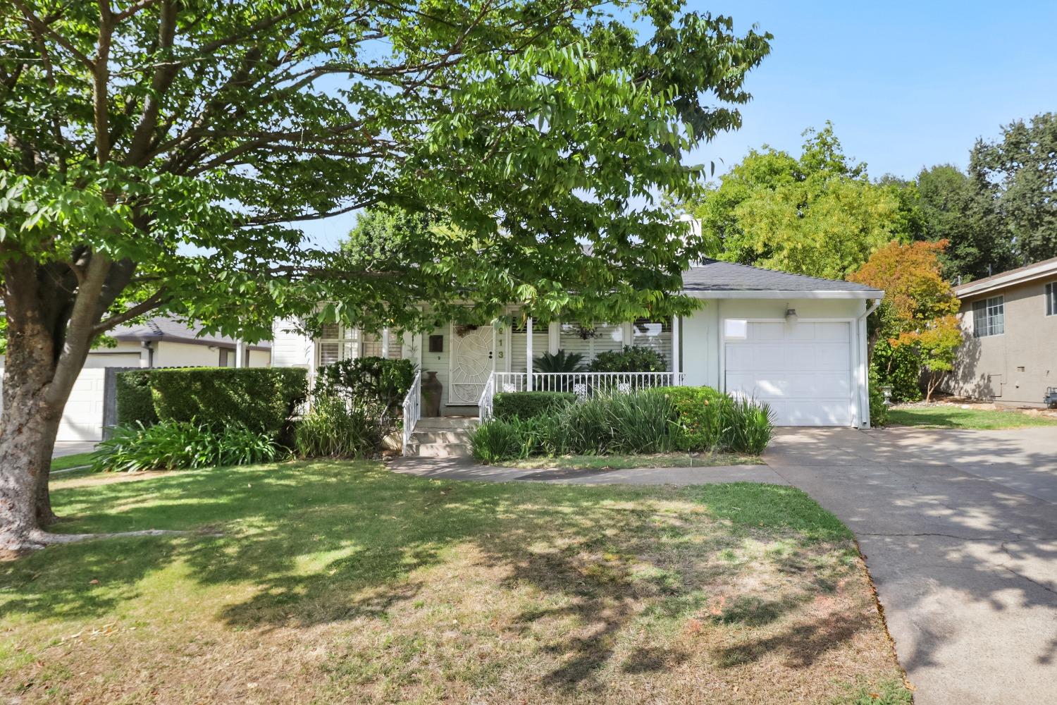 3913 Loreto Way Sacramento, CA 95821 - Photo 1 of 1 Gallery Image 1