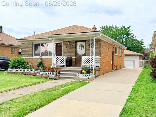 $219,900 | 8152 Potomac Street, Center Line, MI 48015