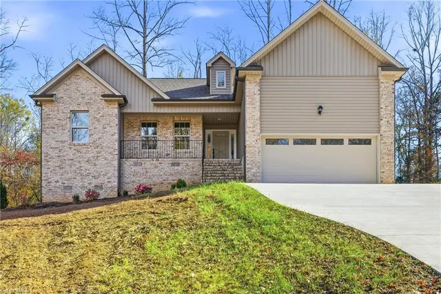 $448,500 | 814 Montgomery Court, Walnut Cove, NC 27052