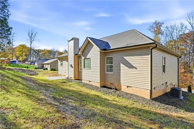 $448,500 | 814 Montgomery Court, Walnut Cove, NC 27052