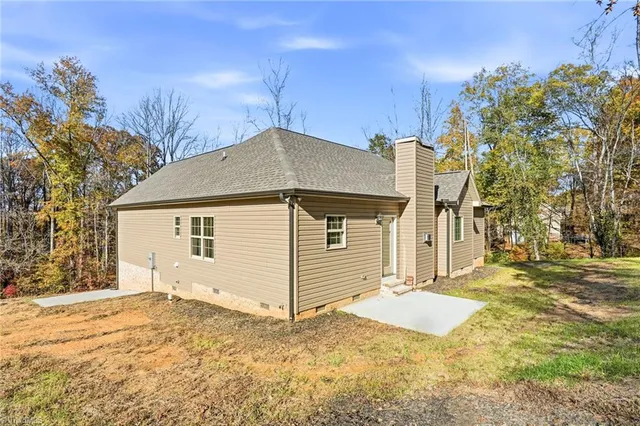 $448,500 | 814 Montgomery Court, Walnut Cove, NC 27052
