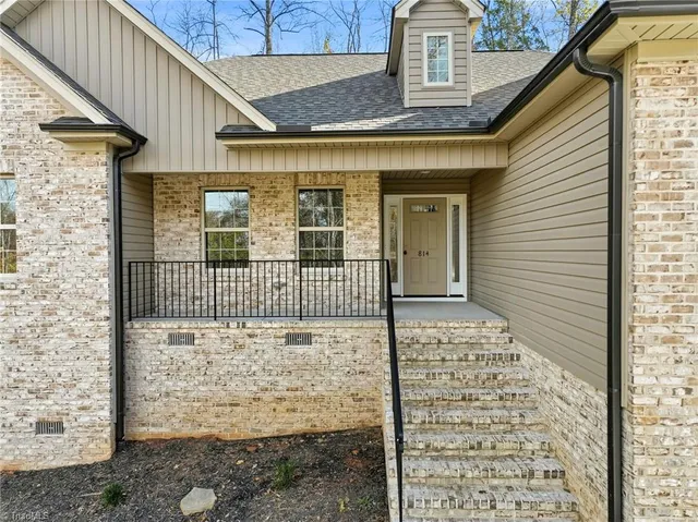 $448,500 | 814 Montgomery Court, Walnut Cove, NC 27052