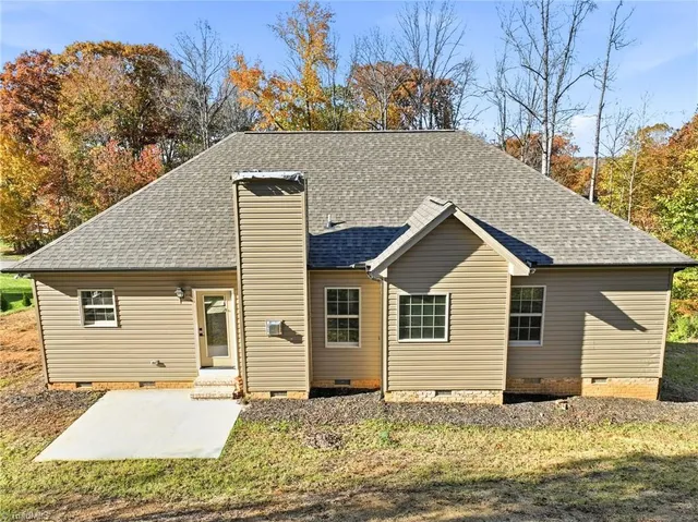 $448,500 | 814 Montgomery Court, Walnut Cove, NC 27052