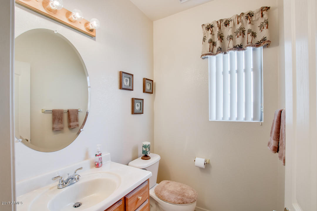 1091 South Roles Drive Gilbert, AZ 85296 - Photo 42 of 70 42-Roles