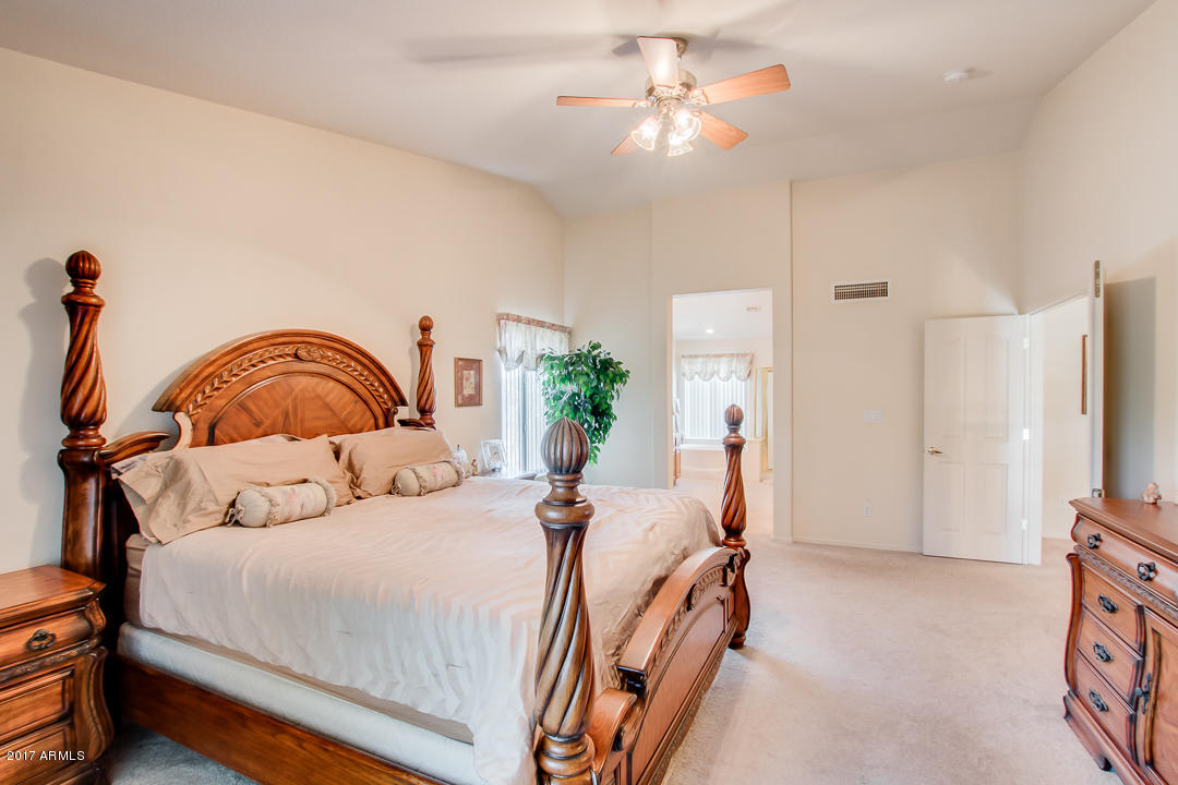 1091 South Roles Drive Gilbert, AZ 85296 - Photo 44 of 70 44-Roles