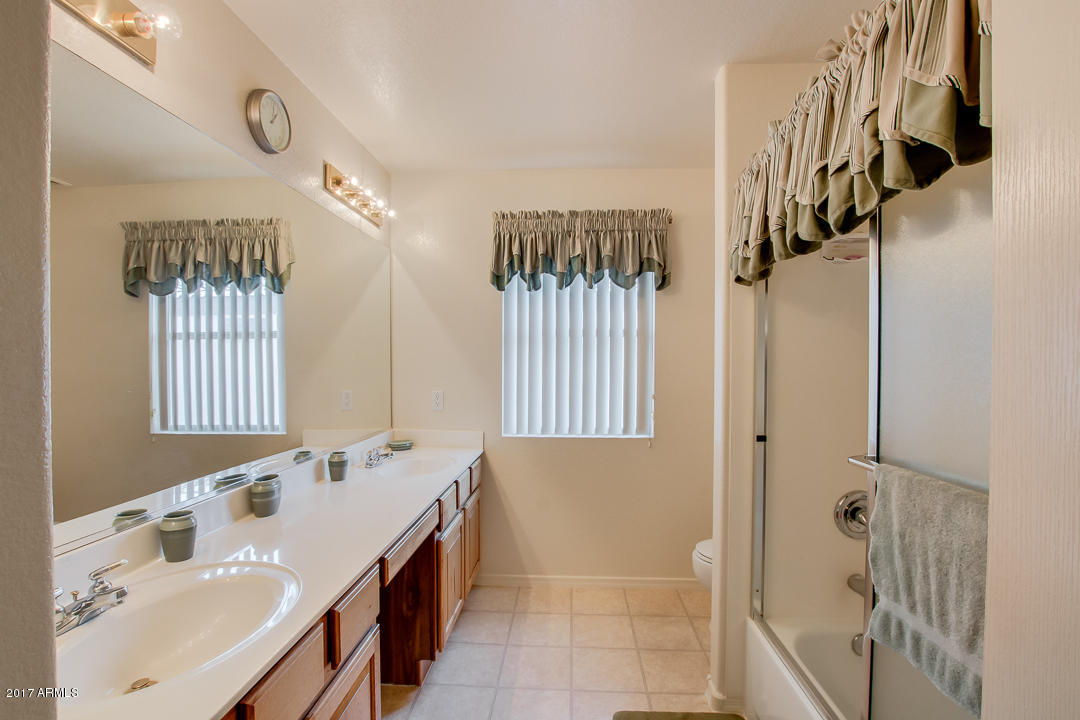 1091 South Roles Drive Gilbert, AZ 85296 - Photo 54 of 70 54-Roles