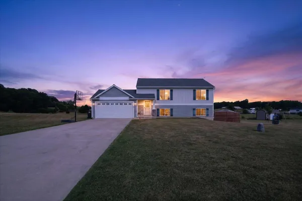 $365,000 | 2864 Fawn Cove Avenue, Middleville, MI 49333